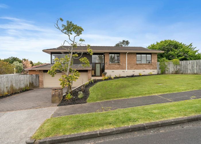  at 1 Lexington Drive, Botany Downs, Manukau City, Auckland