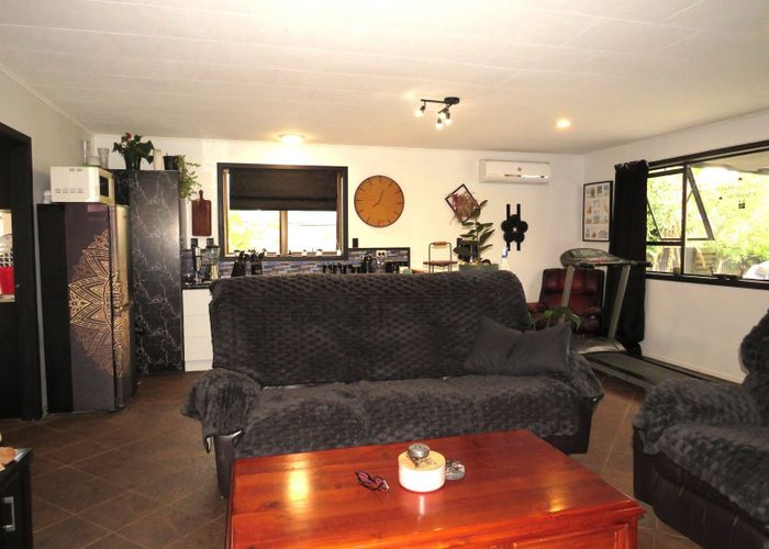  at 9 Russell Parade North, Frasertown, Wairoa