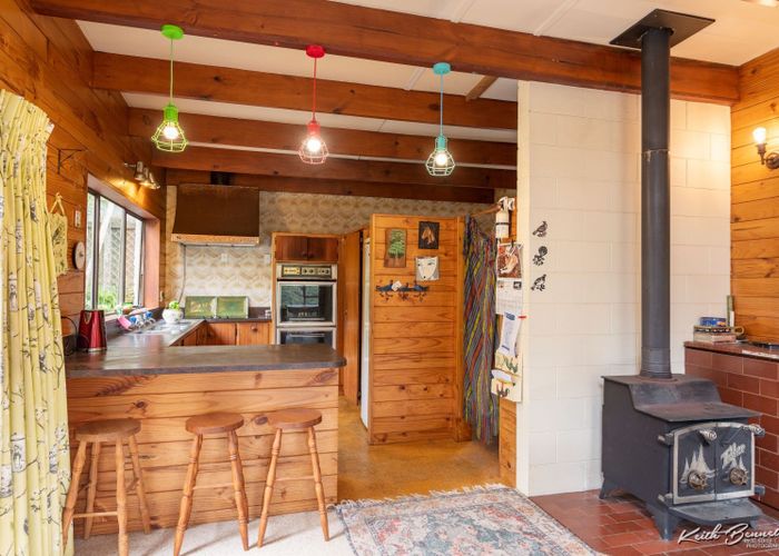  at 695 Whitemans Valley Road, Whitemans Valley