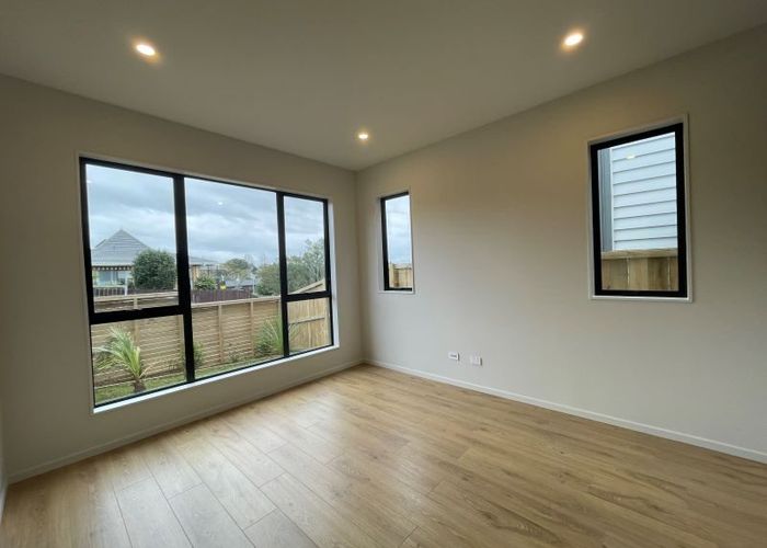  at 2A Askew Place, Farm Cove, Manukau City, Auckland