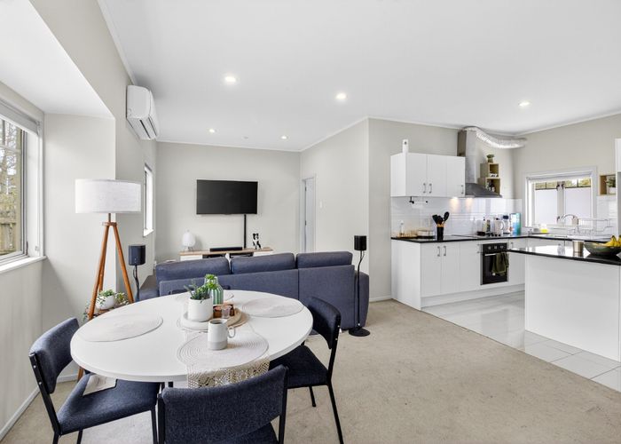  at 1/5 Seabrook Avenue, New Lynn, Waitakere City, Auckland