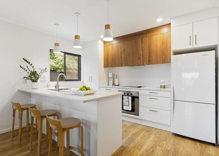  at 8A Carrs Place, Ellerslie, Auckland