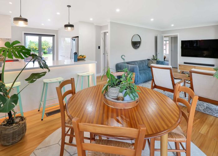  at 24 Hudson Avenue, Ebdentown, Upper Hutt