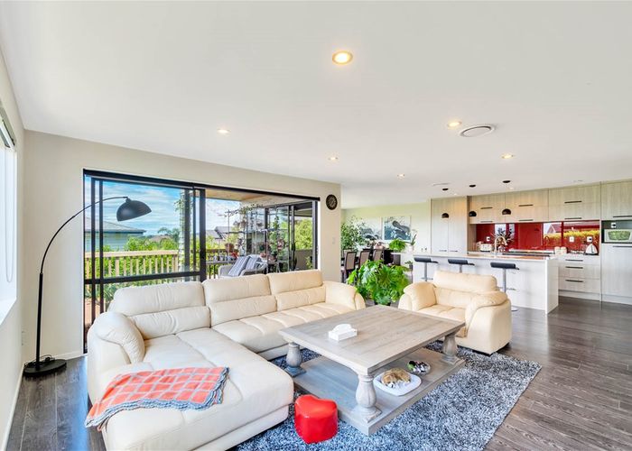  at 14 Platinum Rise, Ranui, Auckland