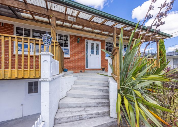  at 31 Mitcham Avenue, Forest Lake, Hamilton, Waikato