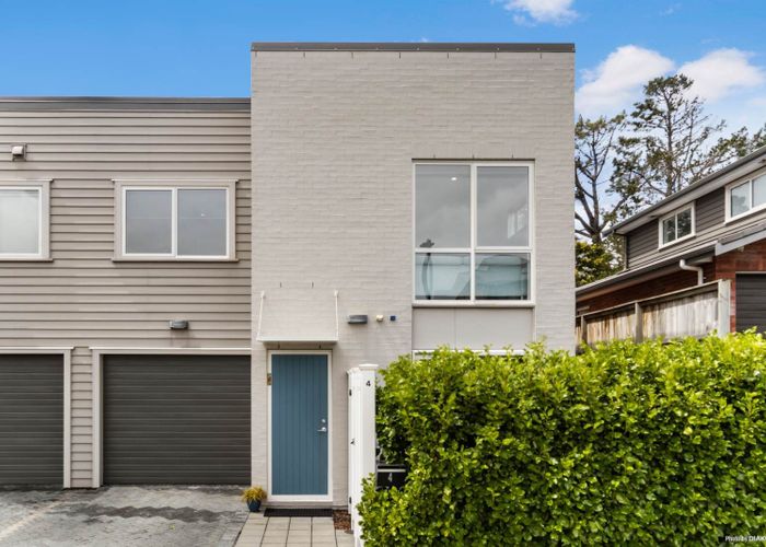  at 4 Orowaru Avenue, Massey, Waitakere City, Auckland