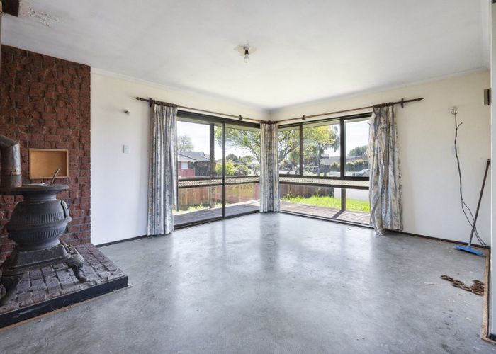  at 4 Caulfield Place, Awapuni, Palmerston North