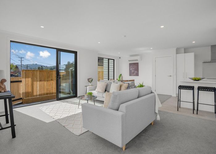  at 2/215 Stokes Valley Road, Stokes Valley, Lower Hutt, Wellington