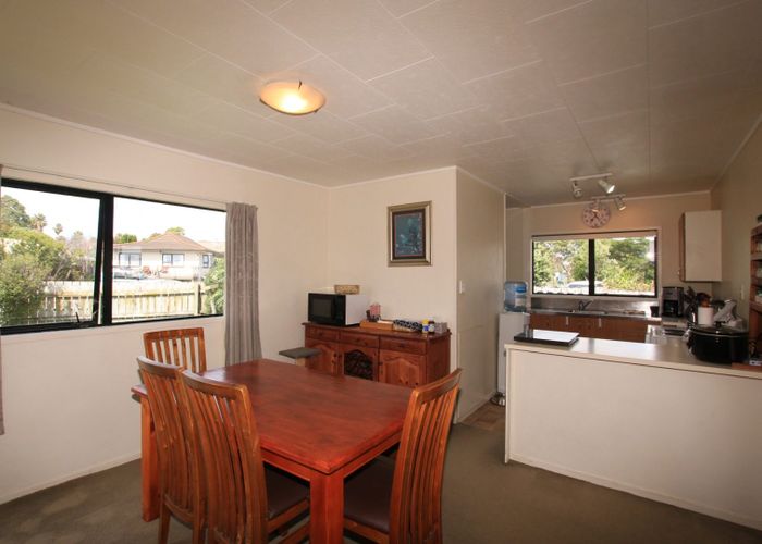  at 7A Barbados Drive, Unsworth Heights, North Shore City, Auckland