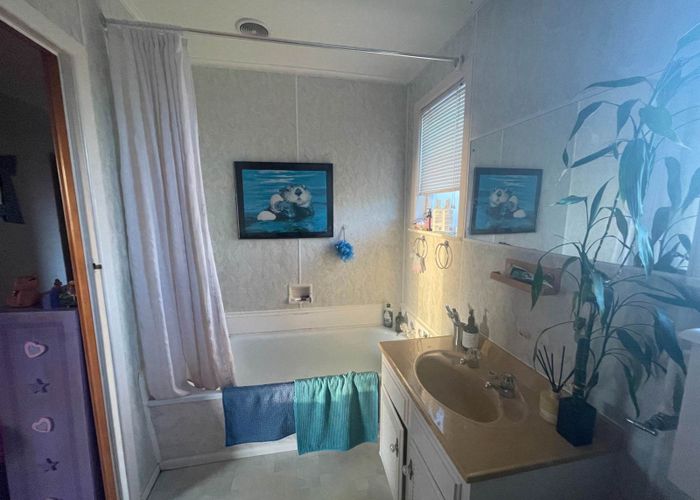  at 52 Aeroview Drive, Beach Haven, North Shore City, Auckland