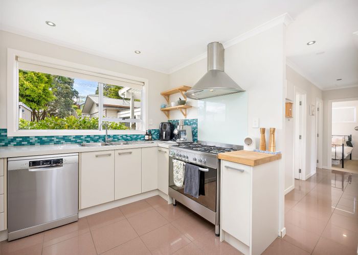 at 5 Scott Road, Stanmore Bay, Whangaparaoa