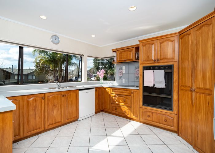  at 2 Vintners Close, Huapai, Kumeu