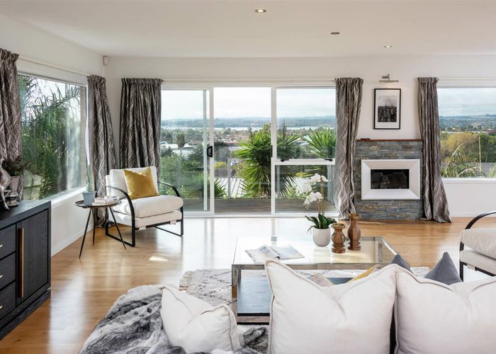  at 18 College Road, Saint Johns, Auckland