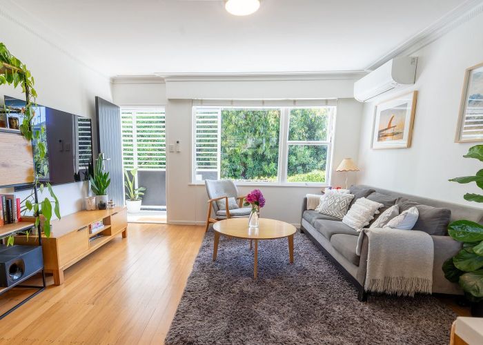 at 2/13A Kingsway Avenue, Sandringham, Auckland City, Auckland