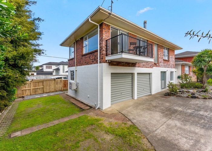  at 3/6 Gordon Avenue, Milford, North Shore City, Auckland