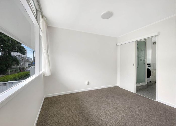  at 49F Seafield View Road, Grafton, Auckland City, Auckland