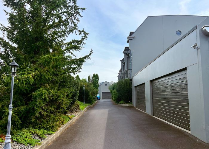  at 2/15 Sarawia Street, Newmarket, Auckland City, Auckland