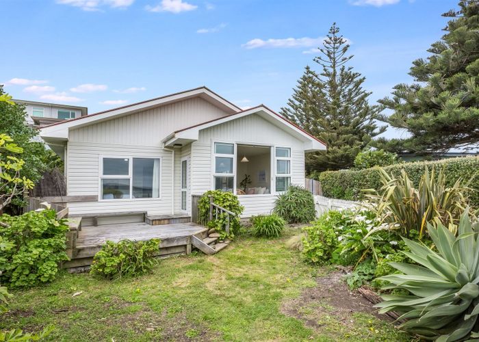  at 13 Sunset Parade, Plimmerton, Porirua