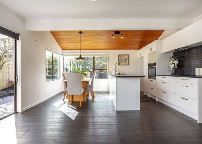  at 4/1687 Great North Road, Avondale, Auckland City, Auckland