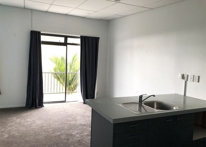  at 14/13 Laidlaw Way, East Tamaki, Manukau City, Auckland