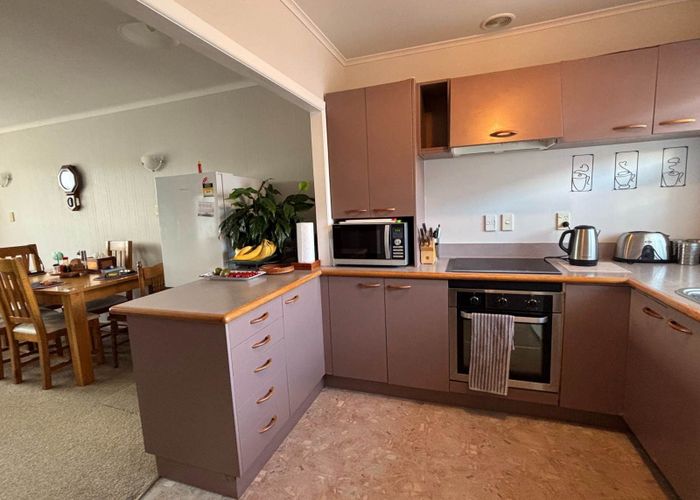  at 2/56 Donovan Street, Blockhouse Bay, Auckland City, Auckland