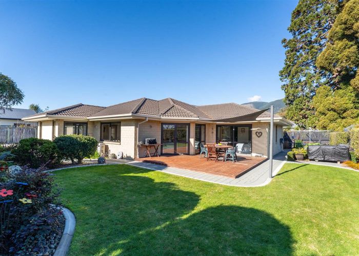  at 10 Woodstock Place, Stoke, Nelson, Nelson / Tasman