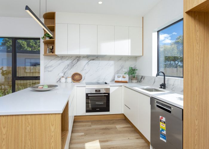  at A-E/32 Ludlow Terrace, Totara Vale, North Shore City, Auckland