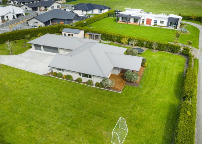  at 25 Roots Street East, Feilding