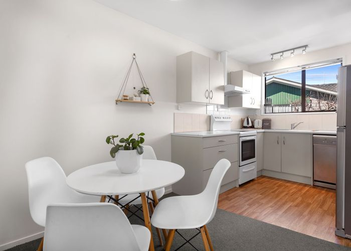  at 1/202 Grimseys Road, Redwood, Christchurch City, Canterbury
