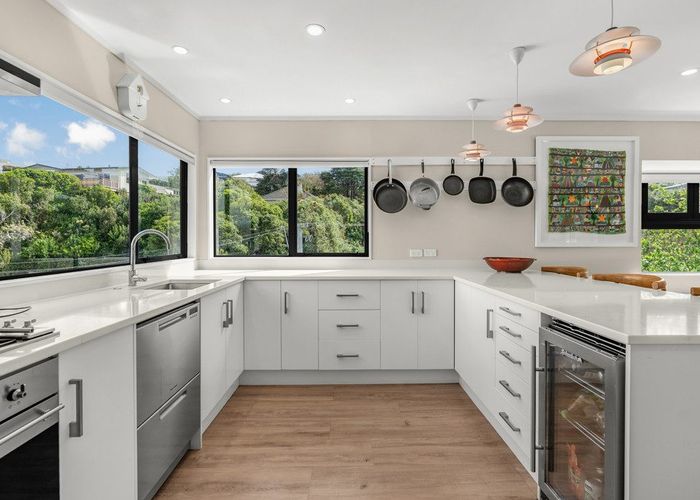  at 128 Normandale Road, Normandale, Lower Hutt, Wellington