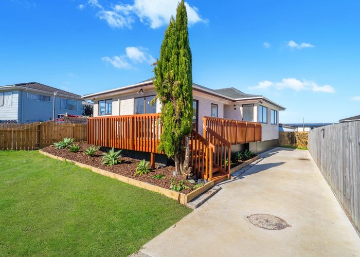  at 9 Massine Place, Randwick Park, Manukau City, Auckland