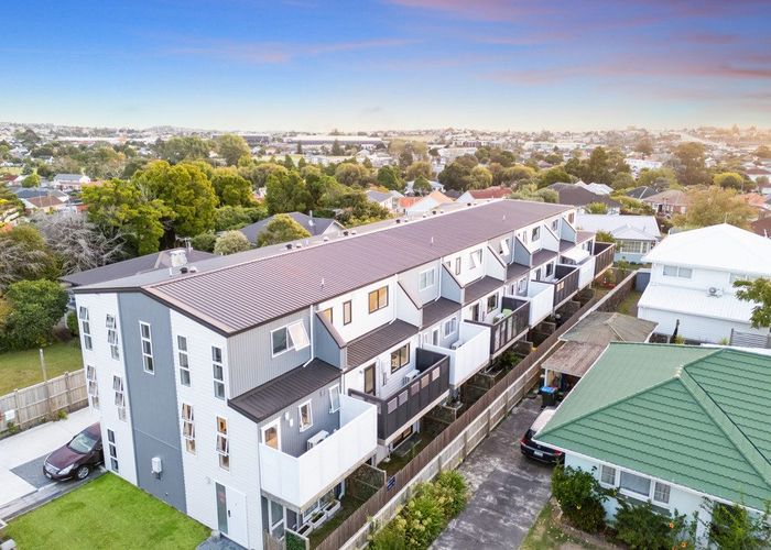  at 8/273 Mount Albert Road, Sandringham, Auckland City, Auckland