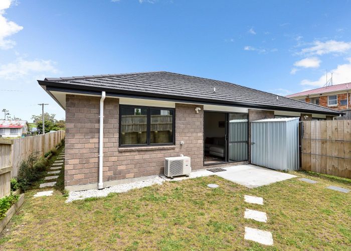  at 2/33 Cowley Drive, Temple View, Hamilton