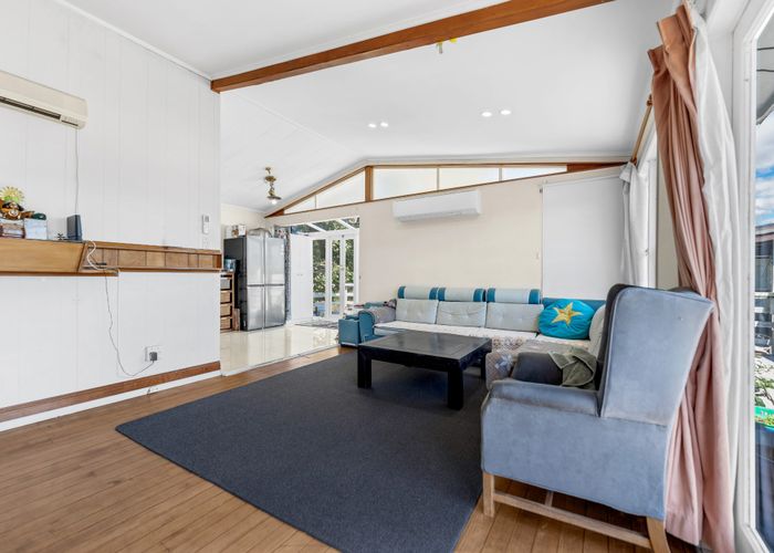  at 14 Barkes Place, Mount Roskill, Auckland City, Auckland