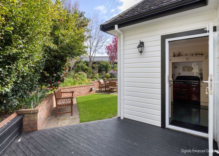  at 424 Mangorei Road, Highlands Park, New Plymouth