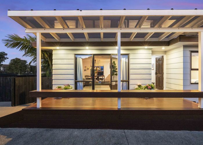  at 21 Gosford Drive, Botany Downs, Manukau City, Auckland