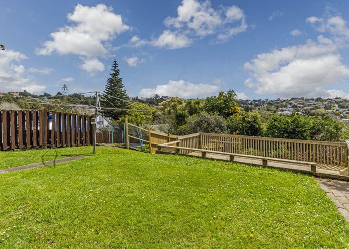  at 20 Shanaway Rise, Hillcrest, North Shore City, Auckland