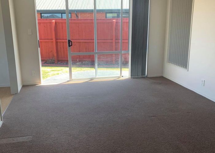  at 32 Anglesea Avenue, Parklands, Christchurch City, Canterbury