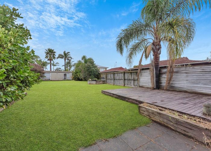  at 84 Eversleigh Road, Belmont, North Shore City, Auckland