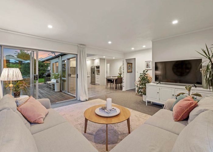  at 14 Cornelian Crescent, Half Moon Bay, Auckland