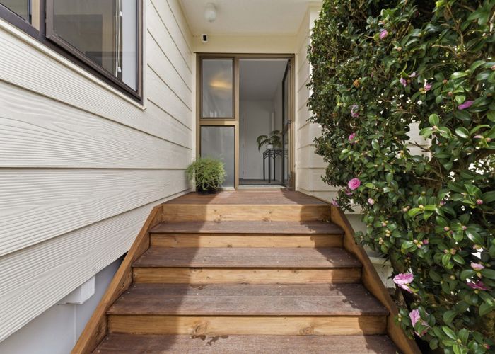  at 26B Sunward Rise, Glenfield, North Shore City, Auckland