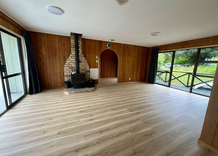  at 18 Wade River Road, Stanmore Bay, Whangaparāoa