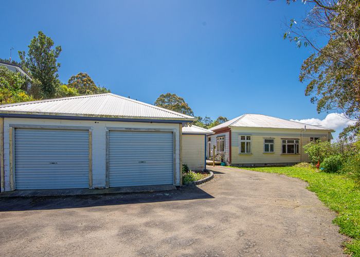  at 16 Westra View, Tawa, Wellington