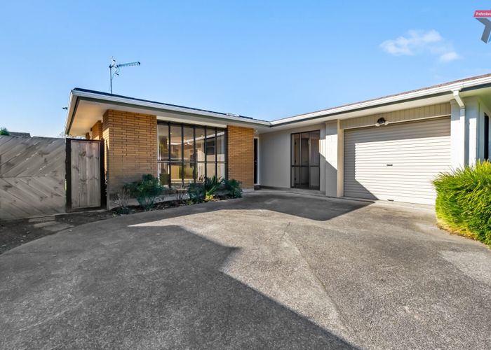  at 28 Mcenroe Grove, Naenae, Lower Hutt