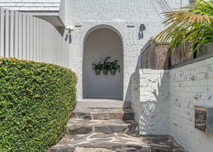  at 3/15 Tagalad Road, Mission Bay, Auckland