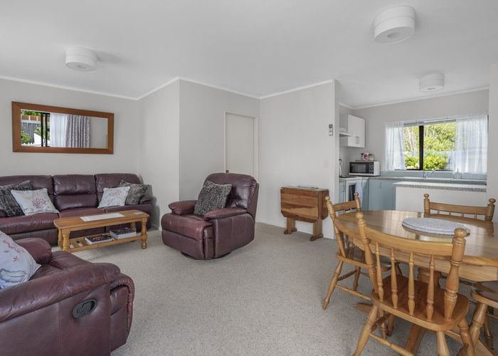  at 13D Gibbs Crescent, Wainuiomata, Lower Hutt