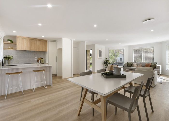  at 5 Kasia Close, Massey, Auckland