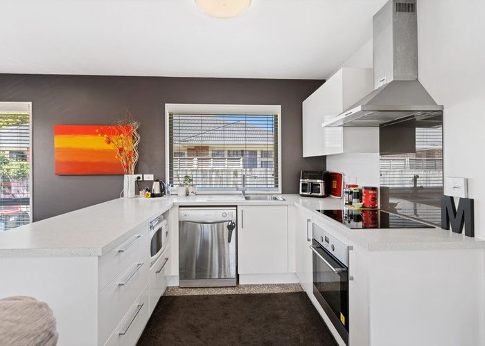  at 2/192 Woodham Road, Linwood, Christchurch City, Canterbury