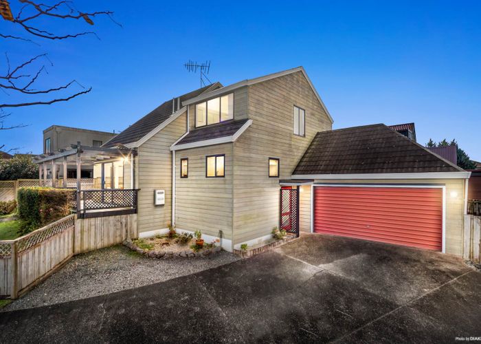  at 16A Wilisa Rise, Goodwood Heights, Auckland