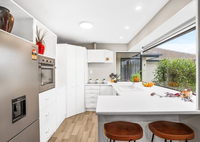  at 3 Hunt Lane, Avondale, Christchurch